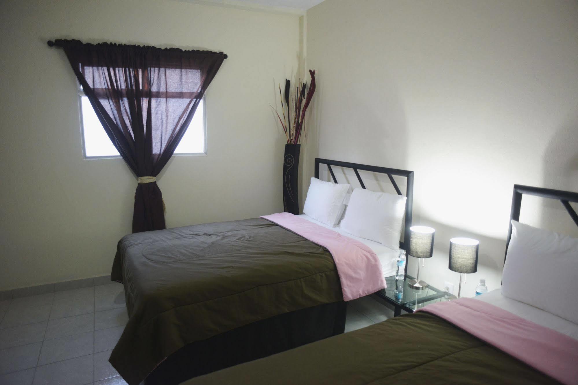 Hotel Plaza Providencia Ixtapa  Экстерьер фото