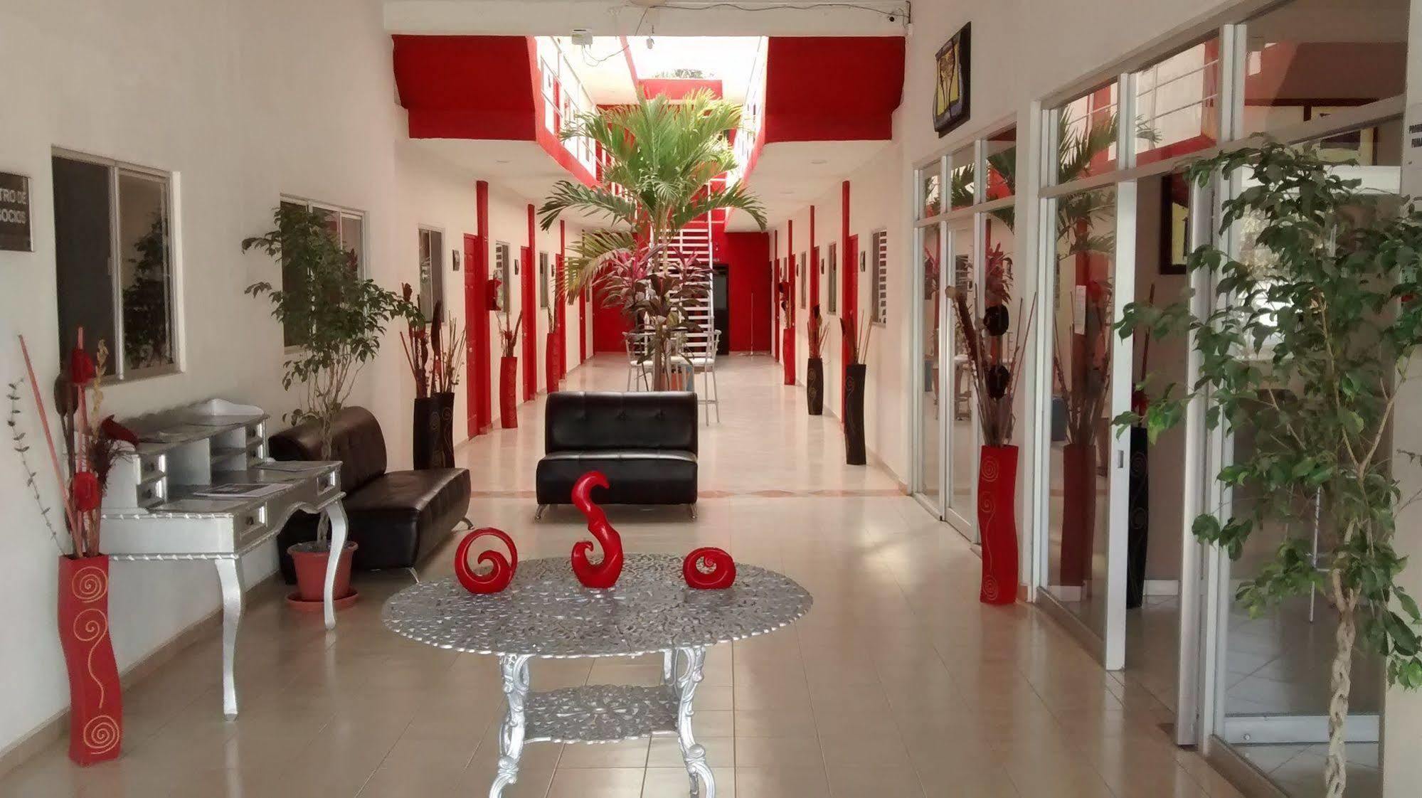 Hotel Plaza Providencia Ixtapa  Экстерьер фото