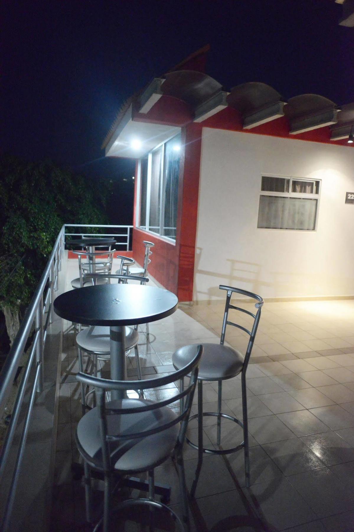 Hotel Plaza Providencia Ixtapa  Экстерьер фото